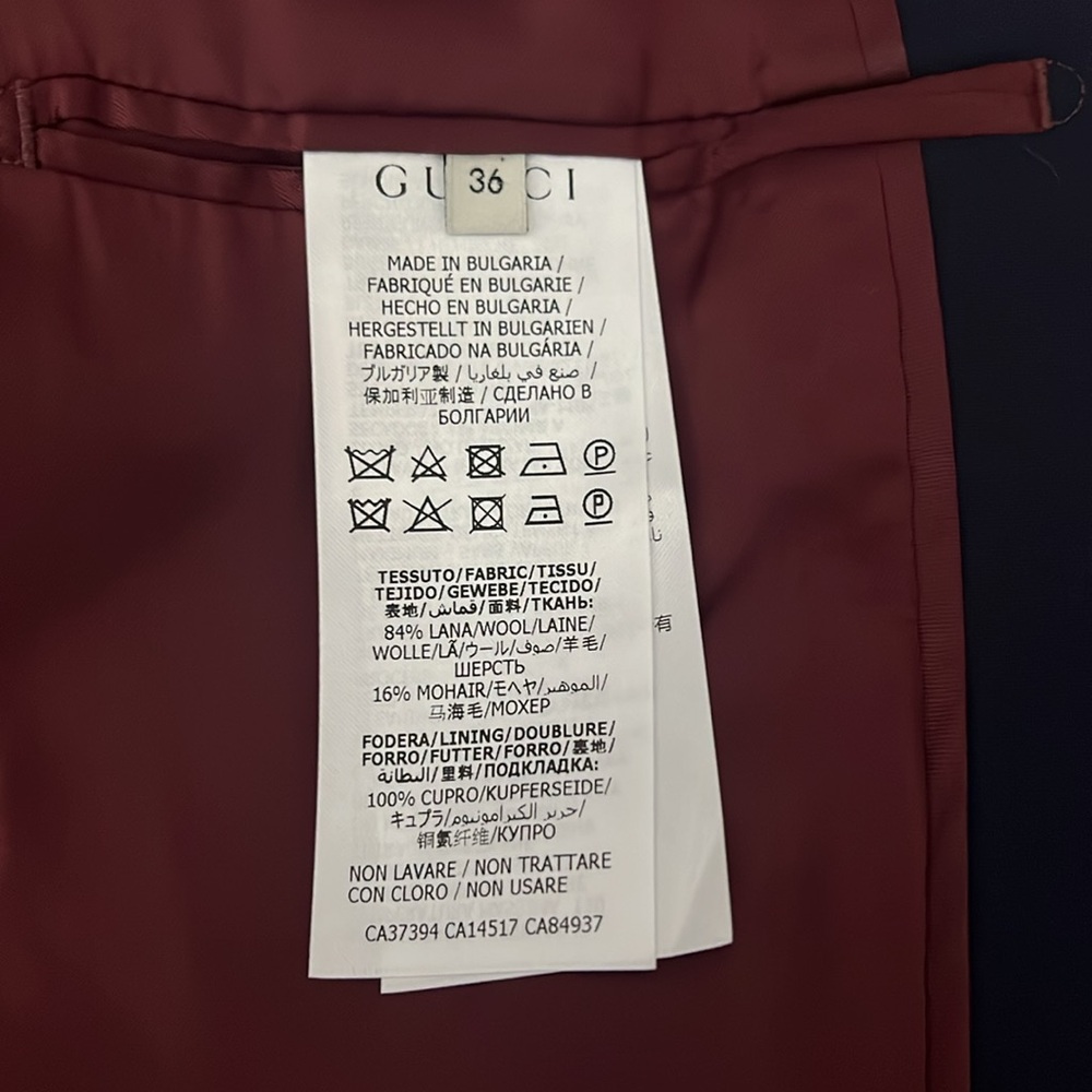 Vintage Navy Blue Gucci Blazer - Picture 5 of 10